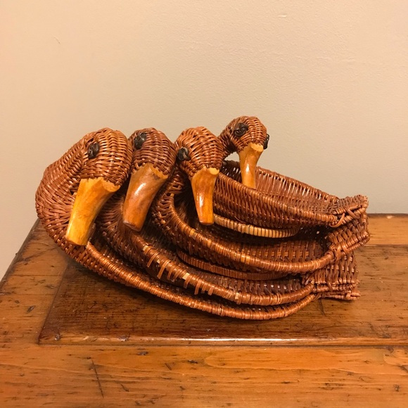 Vintage wicker/rattan set of nesting duck baskets